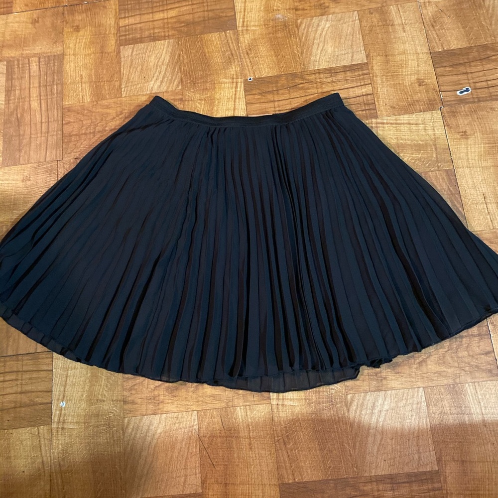 Hollister skirt size small black